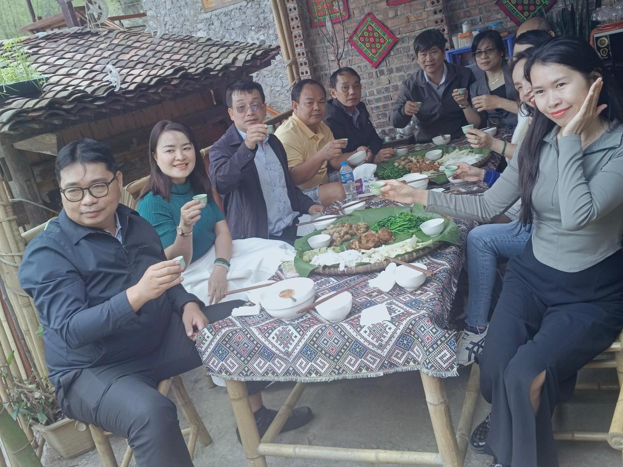 Quang Thuan Ban Gioc Homestay Каобанг Екстер'єр фото